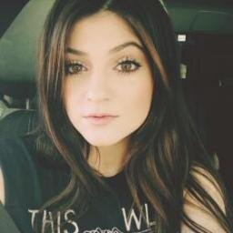17 years old. lover of live . lover of friends . and family . dont hate, just follow. LOVE kylie jenner