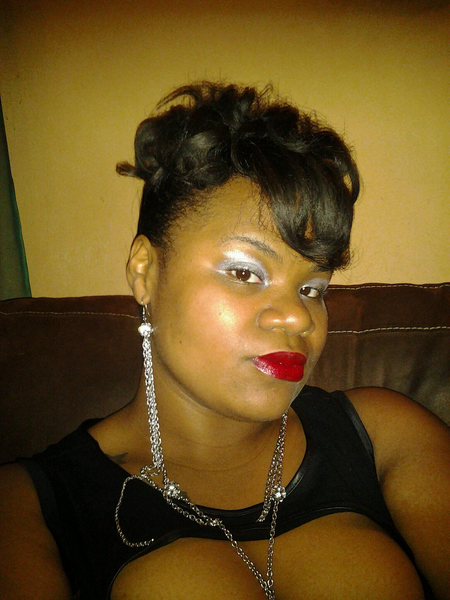 ♥ BEAUTiFUL BLACK QUEEN ♥i DONT LET NOBODY TAKE MA JOY AWAY CUZ MA GOD WAS THE ONE THAT GAVE iT 2 ME!. THANX 2 GOD!!