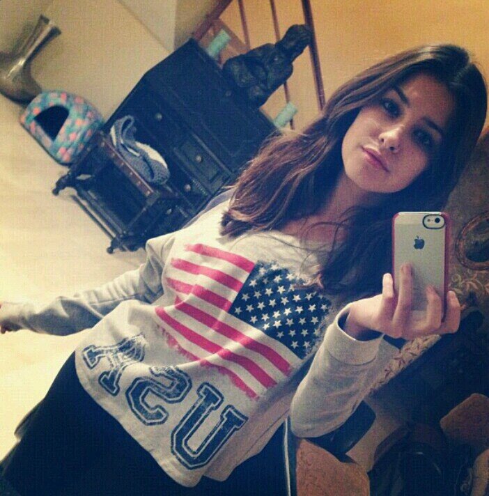 Princesa sin corona.||Amiga de mis amigos.||Mahomie.||Folladora de sonrisas y lágrimas.||Si me fallas que te follen.||Orgullosa de ser andaluza.