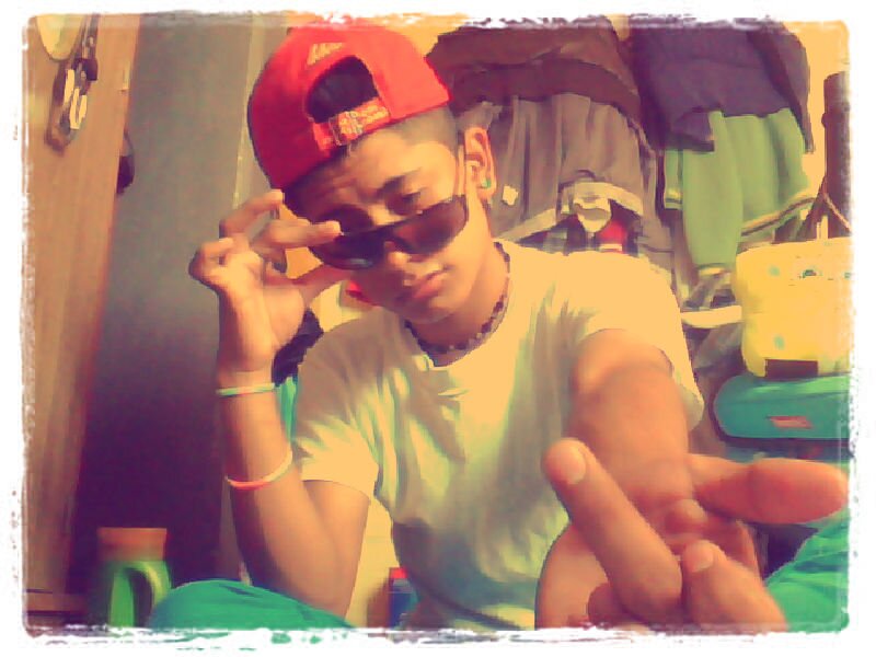 adictooooo ala musicaaa..!! :3