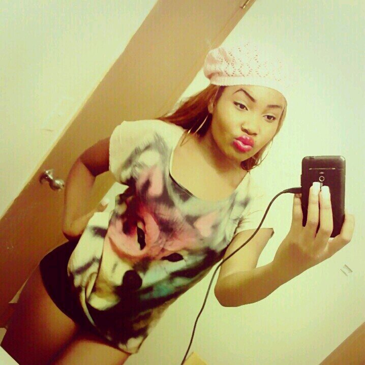 to knoee Mhe iiss twe Lovee me :* follow me on instagram _the_queen01 & i will follow back.