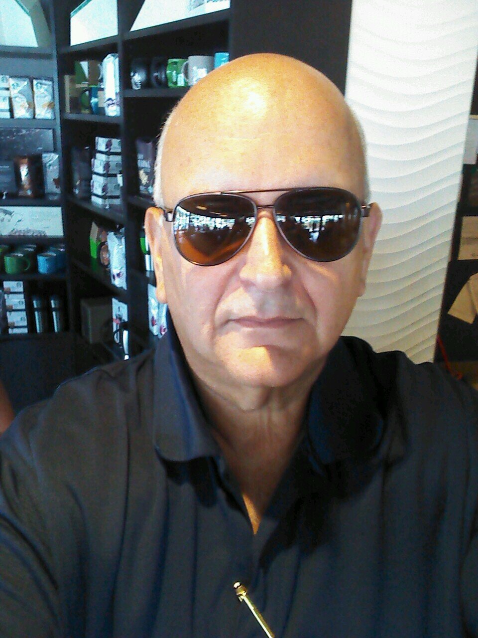 bodylanguage13's profile picture. 