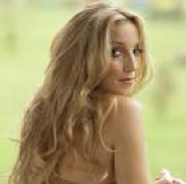 AshleyMonroeFa1's profile picture. I love @ashleymonroe so much. She is so adorable and so beuatiful.