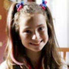 PlanChaddad's profile picture. Tinha que ser fã da menina com mechas verdes!