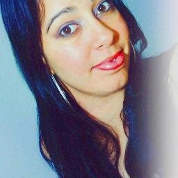 Serei apego pelo que vale a pena e desapego pelo que não quer valer  (Clarice Lispector)
