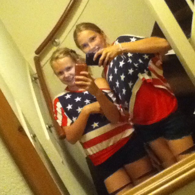 @DeltjeDatje. XOXO @KusjeeDatje. @KusjeeDelia