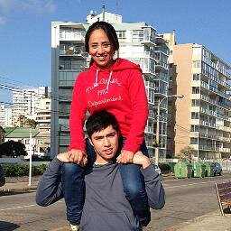 Estudiante de ingeniería de la USM, Cruzado de corazón, admirador incondicional de Ronaldinho, Futbolero, Piscolero y bueno pal mambo.