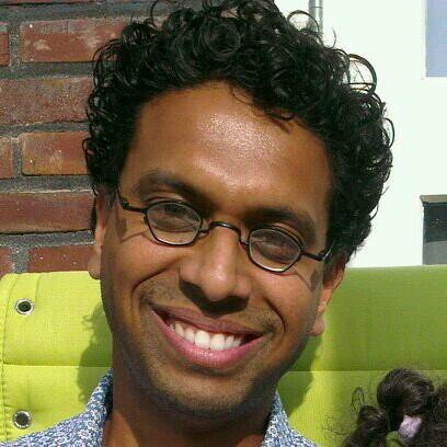 ramonfluitman's profile picture. tolk gebarentaal (#gerechtstolk) | vader van 3 dochters | India-fan | Bollywood en Hollywood