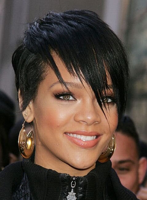ITS RIHANNA BITCHHH! Single and searching!