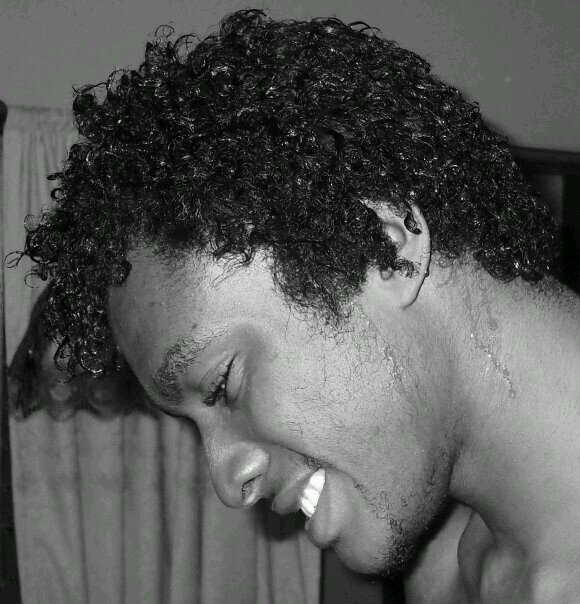 Silent_muze's profile picture. let me sprinkle some drops of sand on your perspective || as I take you on a journey , upside down , inside my mind...