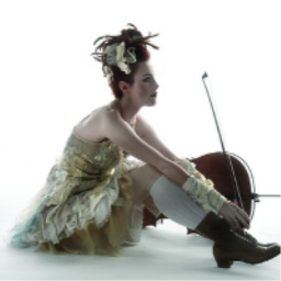 lou_u17's profile picture. A veces nos vestimos de palabras para descubrir el mundo. Solo en formas distintas, andamios diferentes que construimos por necesidad.