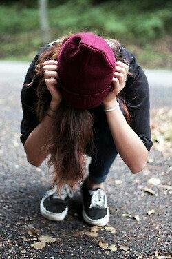 He conocido demasiado a lo que llamamos 'vida'. Escribo lo que muchos piensan pero pocos se atreven a decir.// Rara, diferente.. Llámalo como quieras♥