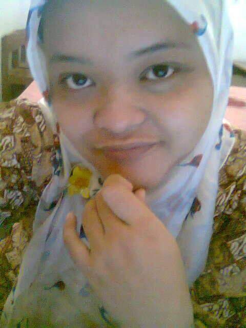 Cinta tu ibrt pantai & ombak.Ombak sllu mningglkn pntai smau'y. Tpi pntai tk prnh mrah pd ombk.Krna kmnapn ombak prgi, ia sllu kmbli kpd pntai.. ^^