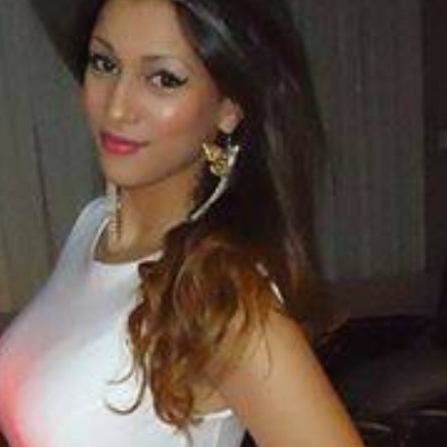 Chroniqueuse Foot - MISS ALGERIA LONDON 2012 Check out my Youtube channel : Souhila Jasmine Ben