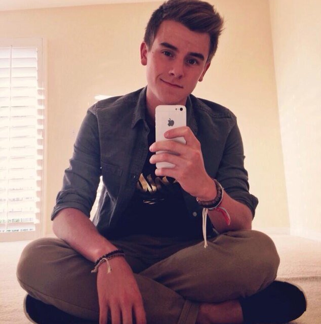 Im crazy for Our2ndLife~Connor~Ricky~Sam~Jc~Trevor~Kian• 0/6 follow me