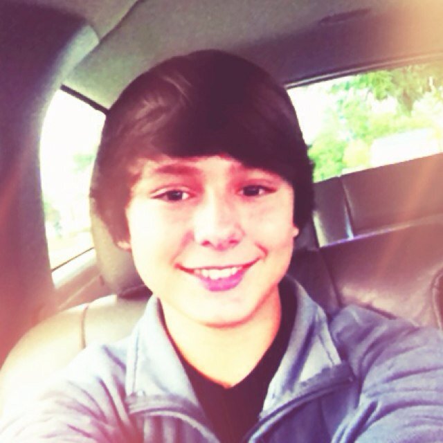Hey, My name is stone... This is a new personal account! My main account is @stoneyroks go follow it