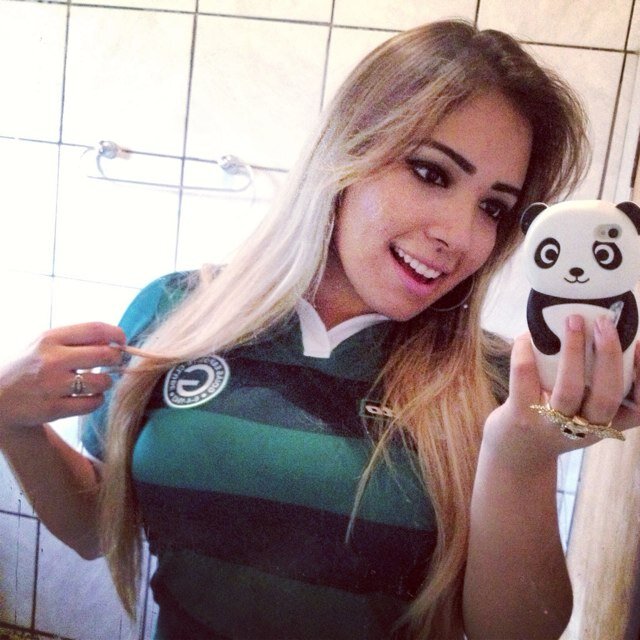 Irmão @FalaRaphael. Ateia. Me assine http://t.co/yFKos1lhUa