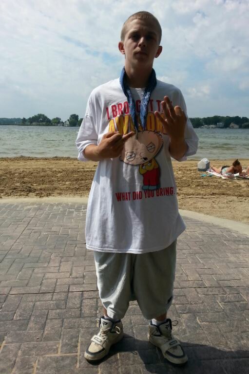 what up doe! I'm a local Detroit rapper that's signed to 13th Dynasty ent. Show love you get it!	Bugatti