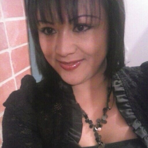 Me encanta la timba, la salsa y el guateque. Amo a Dios y a mi hija