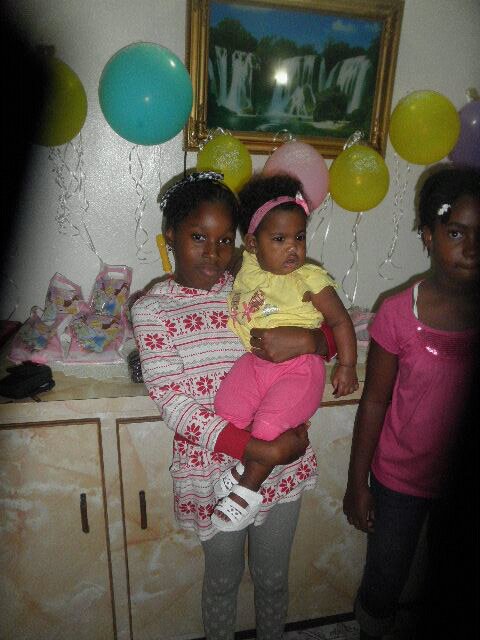 Shay shay francis thatz my name..I Am a nice person to talk to and hang out wid yupz!! :p