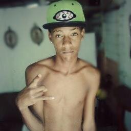 No NecesitamoO Payola De Nadie LO De Uno Es de Uno lo SuyoO ES SuyoO..
NO Necesitamos Tenerle Dema A Nadie Por Que La Dema Es Causa De La Enviidia
