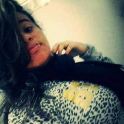 aw , tu é mt especial p min , mesmo longe ,te amo dms gataw s2 / @_poxaduds aqui !