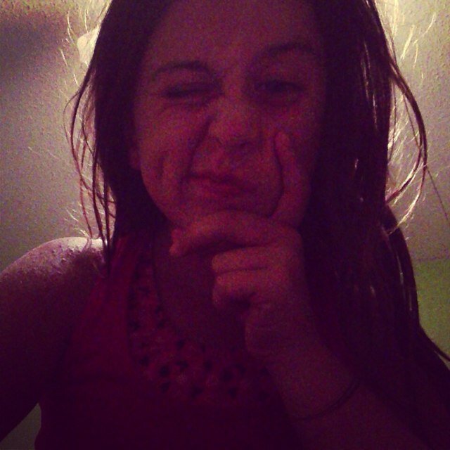 Goal 1000 followers :D Follow ill follow back ;) Single :3
