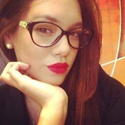 Bueno Yo soy Una Chica Alegre Muy Divertida que le Gusta Ganarle a los Leones Ovio Por que soy Cobra de Corazón