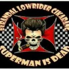 BENCI KESERAGAMAN
fens of superman is dead bumi cikarang