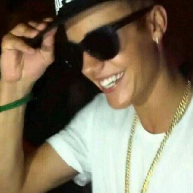 I'm here to support Justin. My dream has come true & I met him in March 2013 ♡