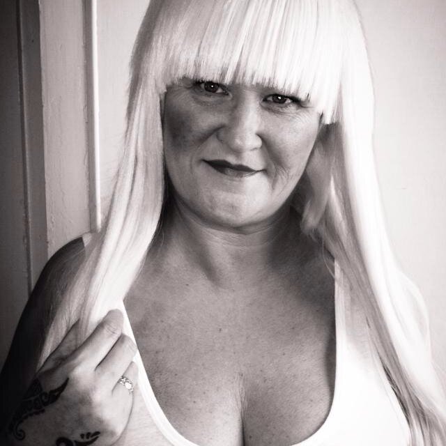 Am hazel from sunderland have son 16 hes my best friend iv tattoos got the bug love all kinds of music and love seeing live bands