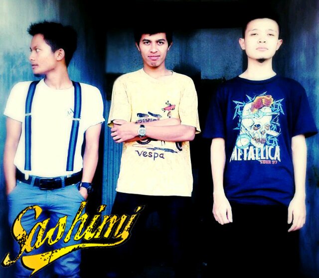 Riski (voc/6strings) @riskymulanaanur | Deemaz (4strings) @Deemaz_Rangga | Dickie (drums) @DICKzulkarnaen