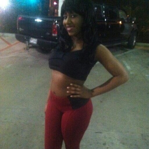 Slow feet DON'T eat!!! SKIN TONE LIKE HERSHEY....BODY LORD HAVE MERCY