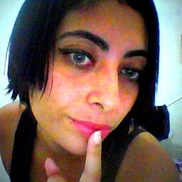 Sou Apenas Uma Garota, Que Não é só Bunda e Peitos.
Sou Uma Brasileirinha, curiosa e afim de Conhecer Novas pessoas, pessoas com conteúdo pra somar...