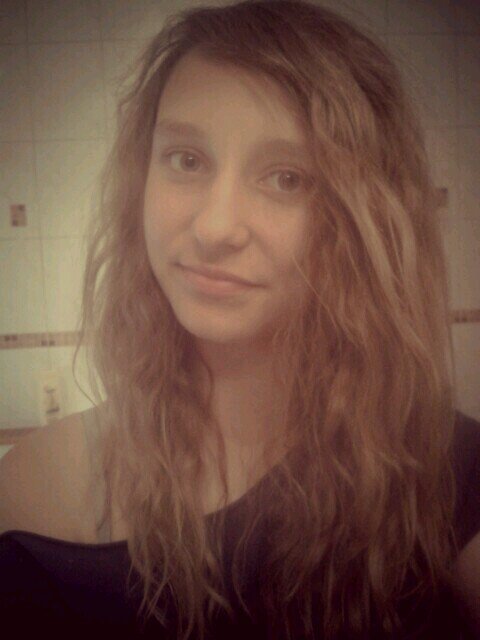 #Belieber #Directioner #Mixer #Lovatic #LarryShipper :) Followed by CAMRYN, Baby Lux, and other Stars :) //  ASK FOR A FOLLOW BACK xx