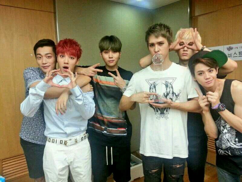 ♥2013.08.17~ 비스트 사진중에 투샷부터단체샷까지올리는봇입니다! 맞팔은봇분들만해드리고요! 맞팔이벤트도 종종 많이할꺼예요!! 유사봇은 않받고요!(단체봇 포함) 지금별글에이벤트중입니다!!