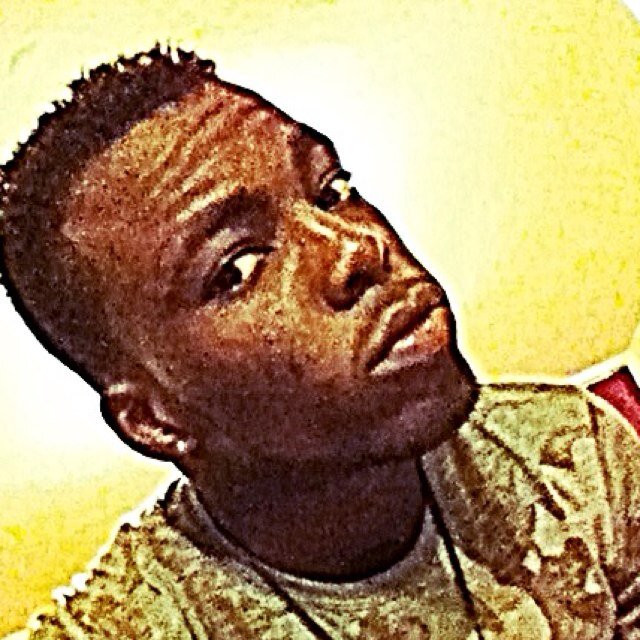 «I'm a style pioneer,hip-hop is my fashion*» «I luv 2 rap, but singing is my passion*»