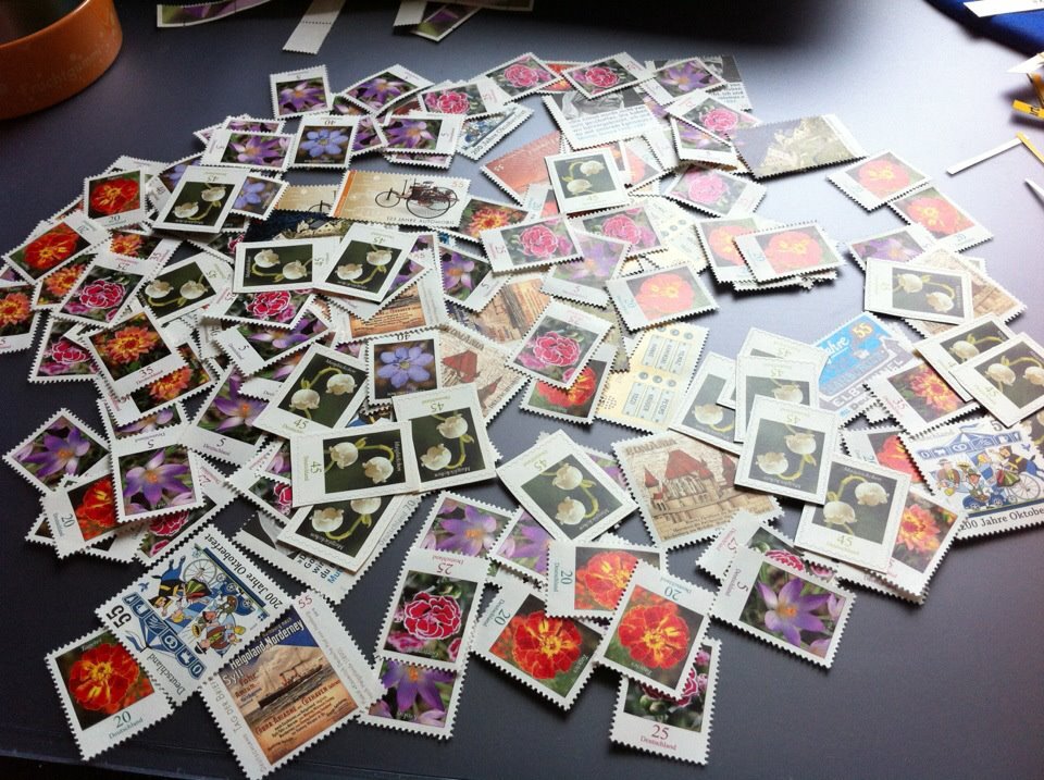 Postcrossing fanatic, love to send cards into the world and experience the stories behind the card coming from anywhere in the world!