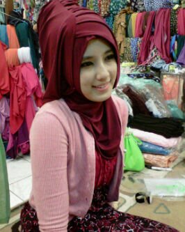 Jual baju, krudung,assesories. LINE,WChat, kakao :081312257320, sms : 0265 9022161. Pin . : 284D7143