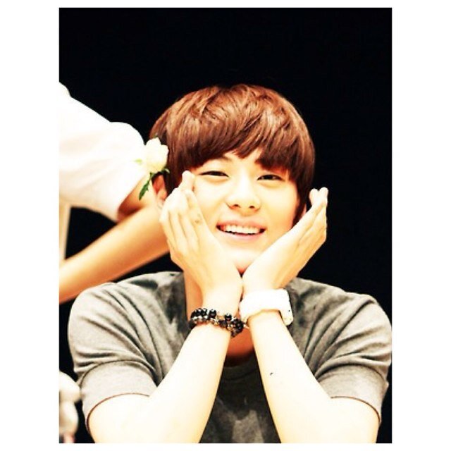 민현 Nu'est «my girl ↪ @_kkwonsoPFx» #doppelganger #_poisonPFx