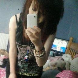 issiegeorge's profile picture. Dont use this account anymore.