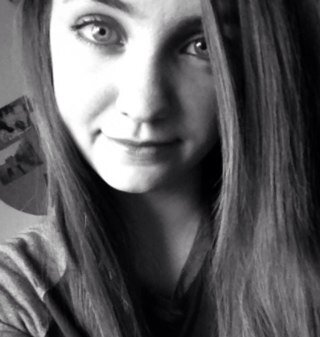 JessicaMooney99's profile picture. 14,Irish, love music , add me on snapchat : jessicasarah123