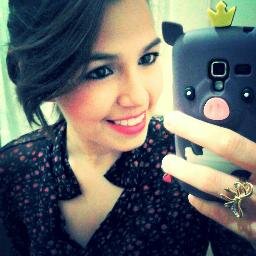 “Sou como um livro. Há quem me interprete pela capa. Há quem me entende. Há quem leu e não gostou. Há quem leu e se apaixonou.”