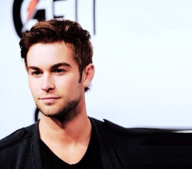 Callen here....18 yrs. old. Living my Hollywood director dream. @CallensQueenMB is my amazing fiancè.