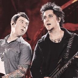 Avenged Sevenfold como forma de vida. MCR/ BFMV/ McFly/ All Time Low. 26N. foREVer.