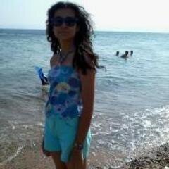 akgl_nur's profile picture. Futbol ve müzik vazgeçilmezlerim.Fanatık Fenerbahçe Taraftarıyım.