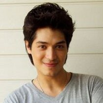ผมชื่อ ณัฐ นะคับ [ณัฐรัฐ โมริส เลอกรอง]บอทคับ ทักทายกันได้น้าาา ไม่หยิ่งจริงใจ ใสใส จุ้บุ้ พอ -_- 55555