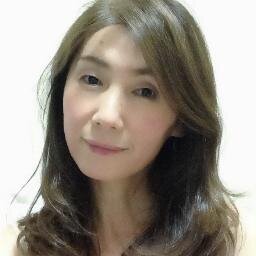 『癒し・美・健康』の専門「Aura（オーラ）」店長の宮本です。オルゴナイトやアンシェントメモリーオイルをはじめ、癒しと美と健康に役立つヒーリンググッズ、スキンケア、ヘルスケアの商品の販売しています。「いつまでも美しく、健やかに、心豊かに」と願う女性に、役立つ情報を発信していきます。