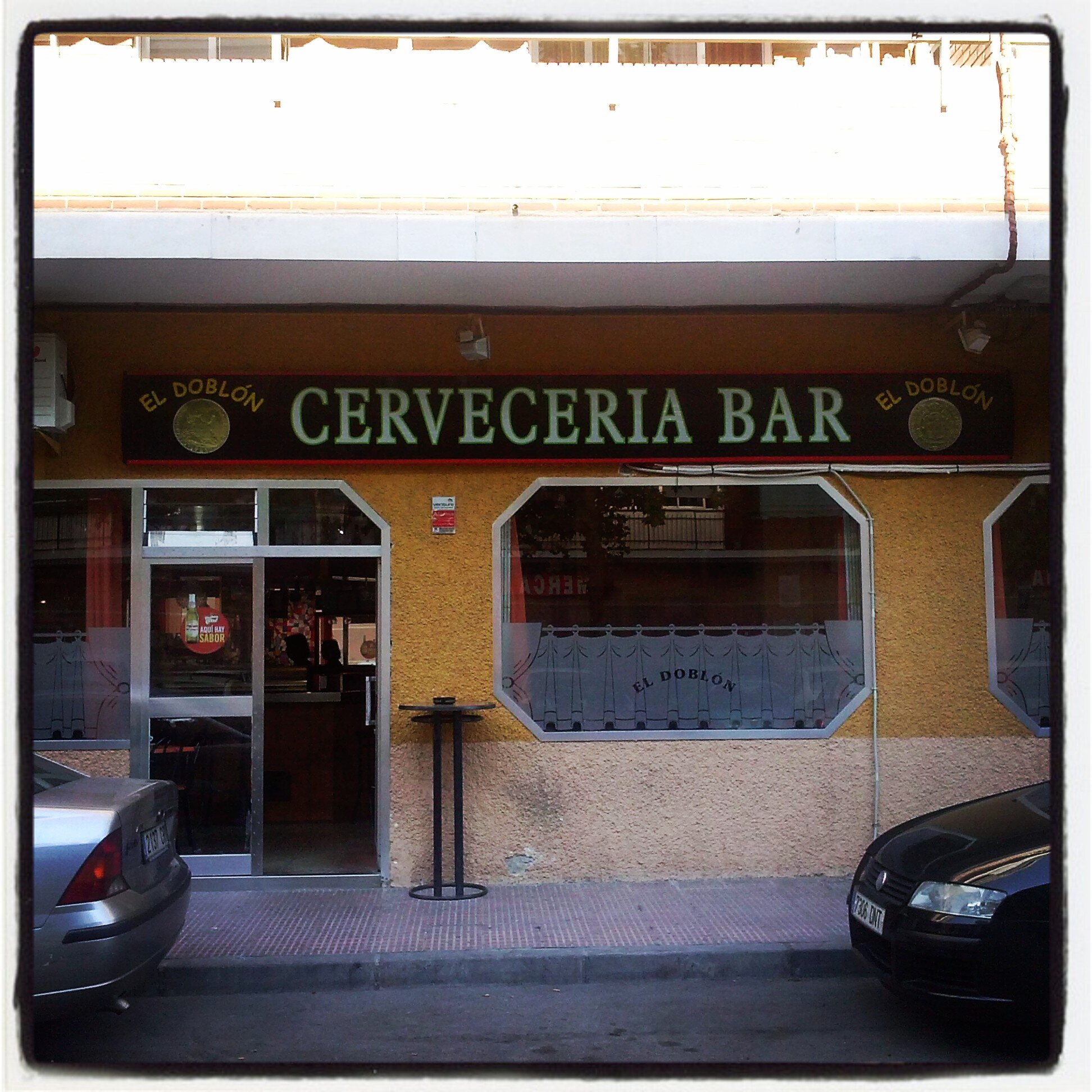 Cervecería Bar El Doblón.Especialidad en raciones, hamburguesas, bocadillos, tapas, etc...