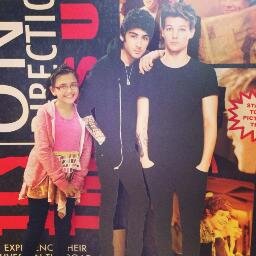 directioner and love u nicholas. x